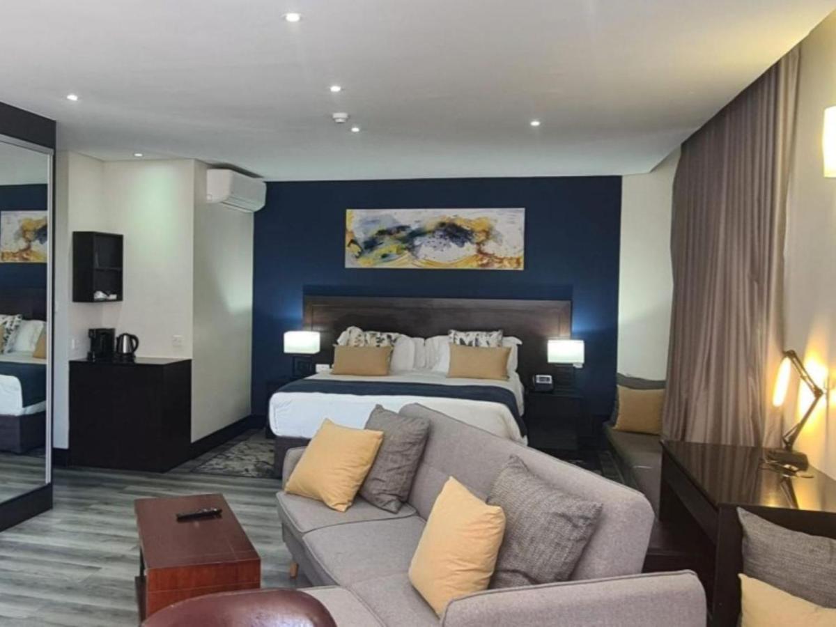 The Grand Aria Hotel And Conference Centre Gaborone Kamer foto