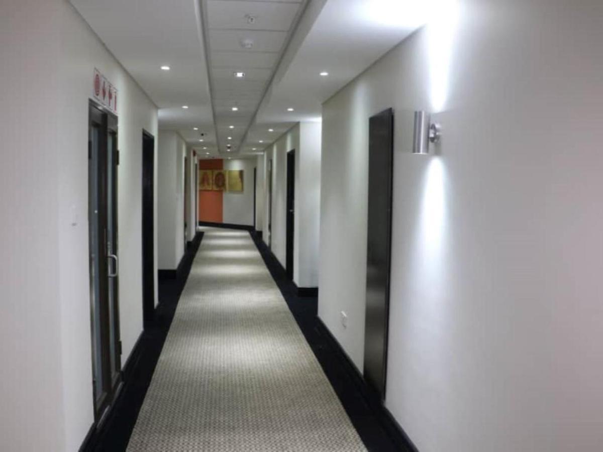 The Grand Aria Hotel And Conference Centre Gaborone Buitenkant foto